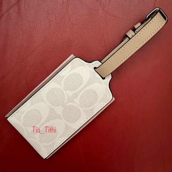 Coach Luggage Tag 🎉Host Pick🎉 - Picture 3 of 4